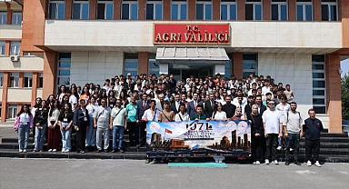 Lise öğrencileri tarih bilinci için yollara düştü