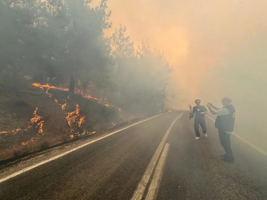 BALIKESİR'DE YANGIN SÖNDÜRÜLDÜ 1