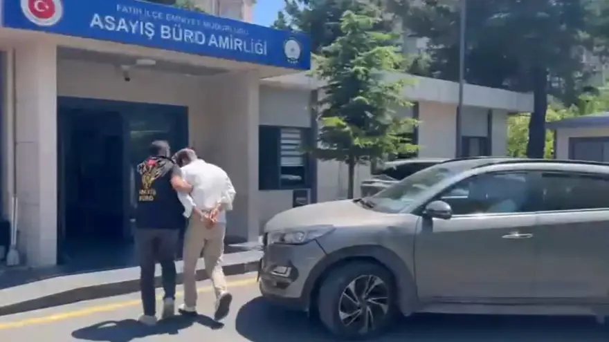 Rus turist sosyal medyada paylaşmıştı. Sahildeki taciz şüphelisine gözaltı 3