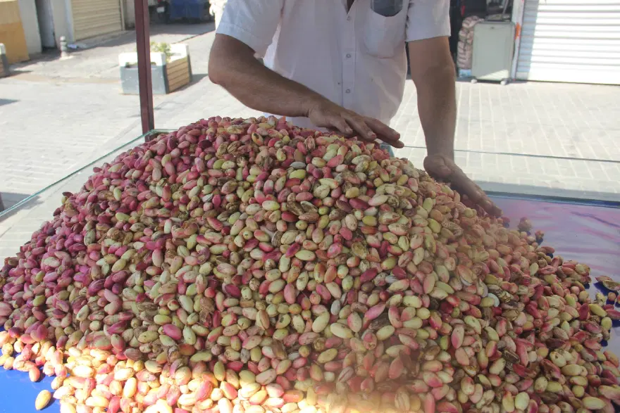 1 kilosu 700 lira. Tezgahta yerini aldı 1