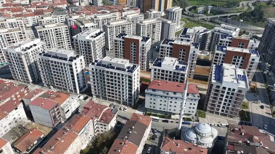 İSTANBUL'DA DÖNÜŞEN VE BEKLEYEN BİNALAR 3