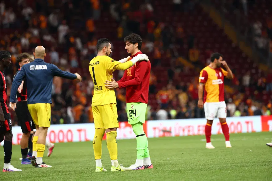 2 gol yedi ama Galatasaray-Çorum FK maçına damga vurdu, herkes Marcos Felipe'yi konuştu 3