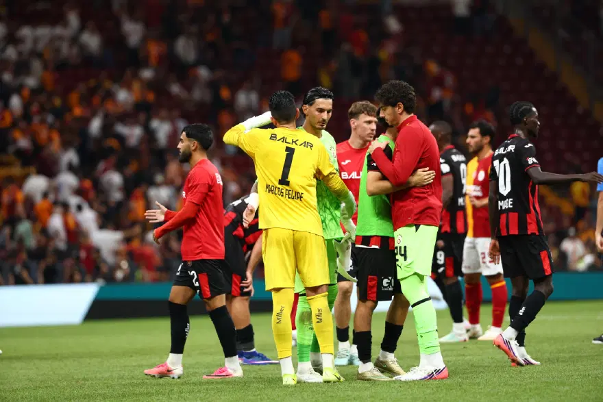 2 gol yedi ama Galatasaray-Çorum FK maçına damga vurdu, herkes Marcos Felipe'yi konuştu 2
