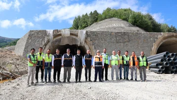 Geminbeli Tüneli'nin kış gelmeden hizmete açılması planlanıyor