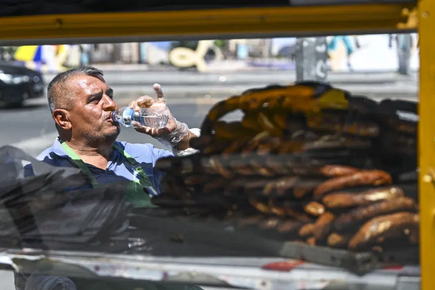 Afrika ve Basra sıcağı tüm yurtta etkili. Sıcak hava ne zaman sona erecek?