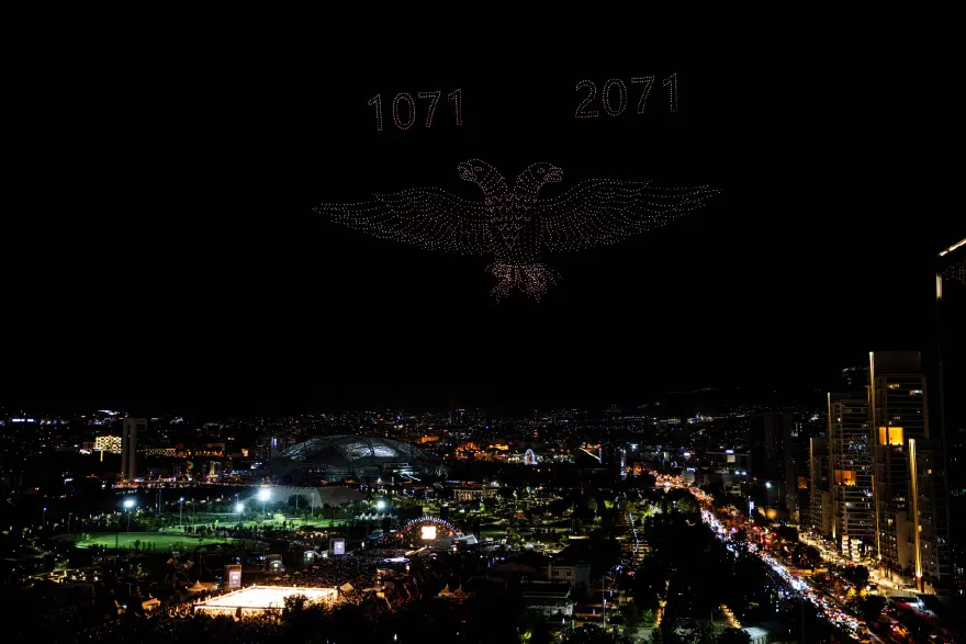 AK Parti’nin 25. yılı. Ankara semalarında dron gösterisi 2