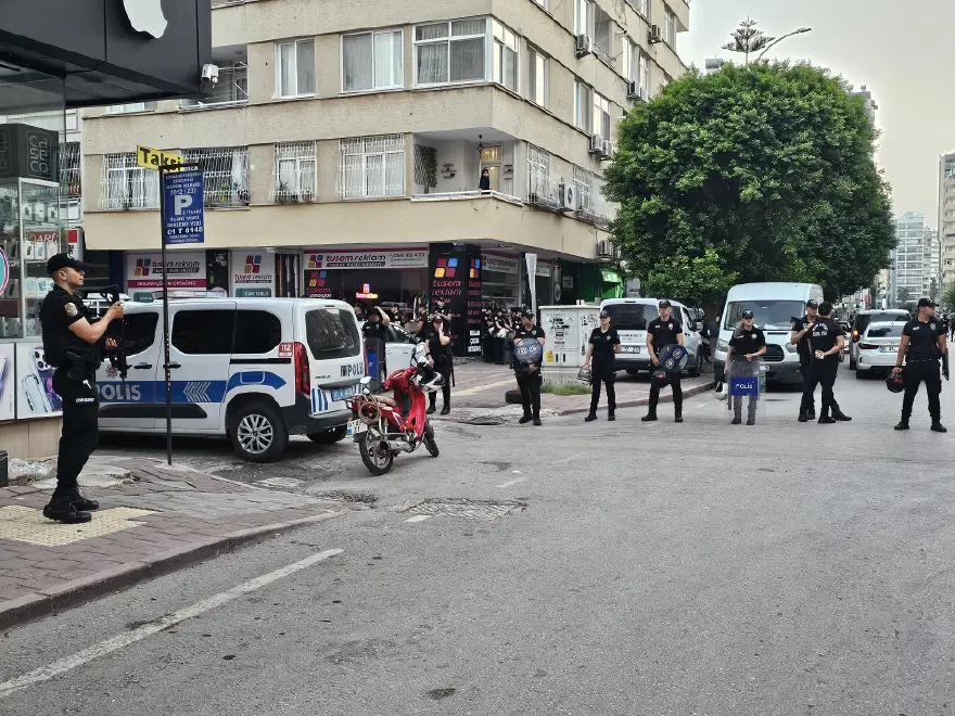 Alparslan Kuytul ve eşi gözaltına alındı