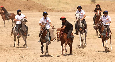 Ulupamir'in Kökbörü gururu