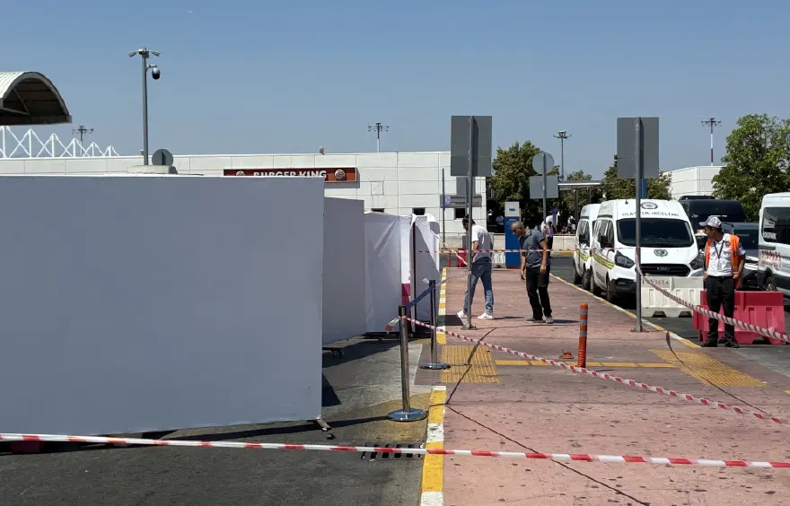 Antalya Havalimanı'nda kadın cinayeti 1