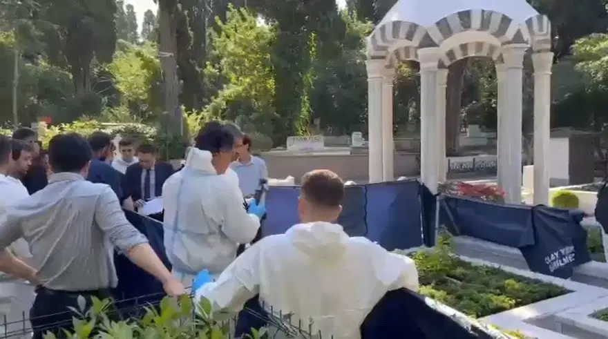 ÖRNEKLER MEZARA DEFNEDİLDİ 1