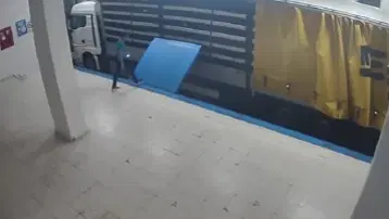 TIR'ın içinde firar edecekti. Suç örgütü üyesi yurt dışına kaçarken yakalandı