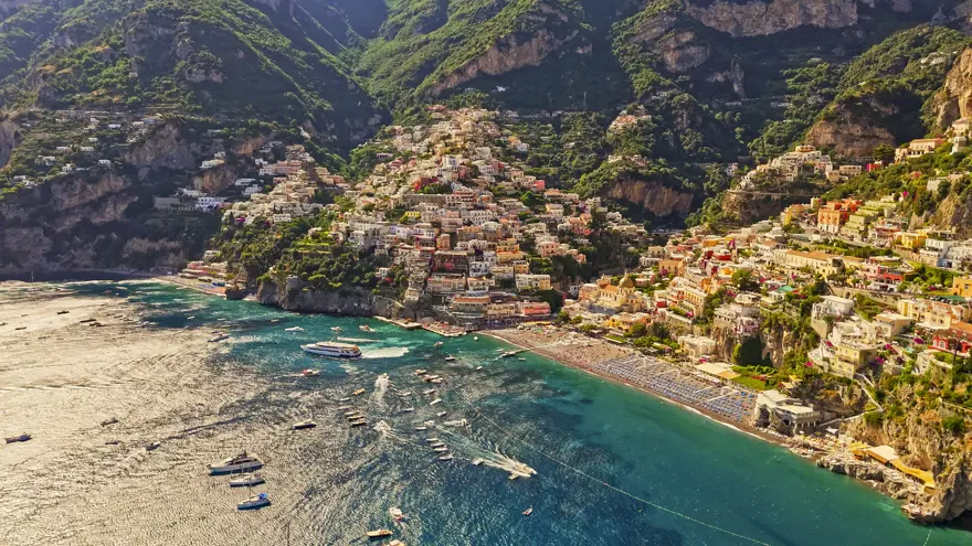 9. Positano Beach (Spiaggia Grande), İtalya - 49.3 milyon Euro 3