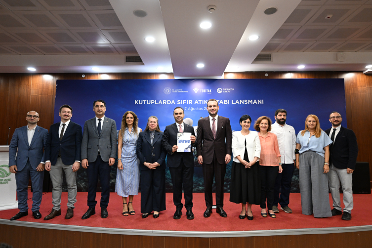 Bakan Kacır: Türk bilim insanları 10 Antarktika, 6 Arktik bilim seferi gerçekleştirdi