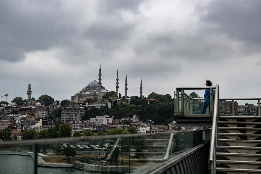 Balkanlardan geliyor, gökyüzünü kara bulutlar kaplayacak. İstanbul'da bu günlere dikkat 1