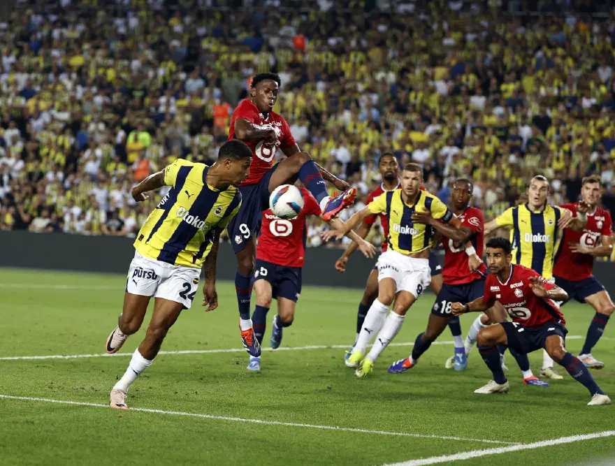 Benzer pozisyon, aynı hakem, farklı karar. Fenerbahçe'nin penaltı pozisyonundaki gerçek ortaya çıktı 3