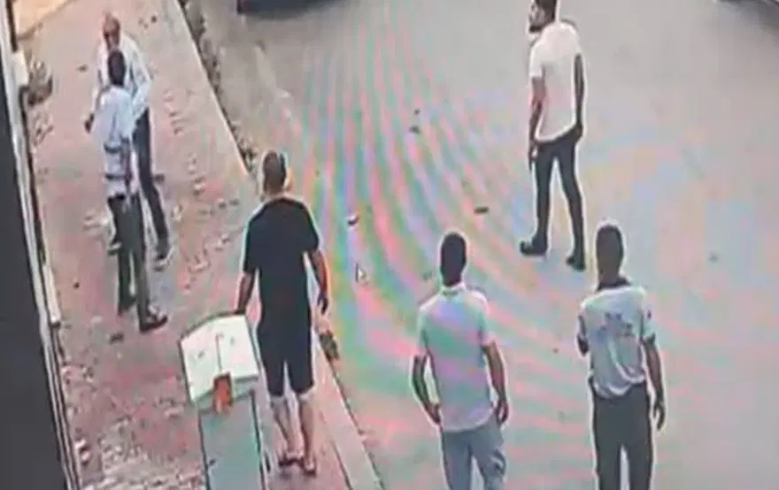 TARTIŞMA SALDIRIYA DÖNÜŞTÜ 1