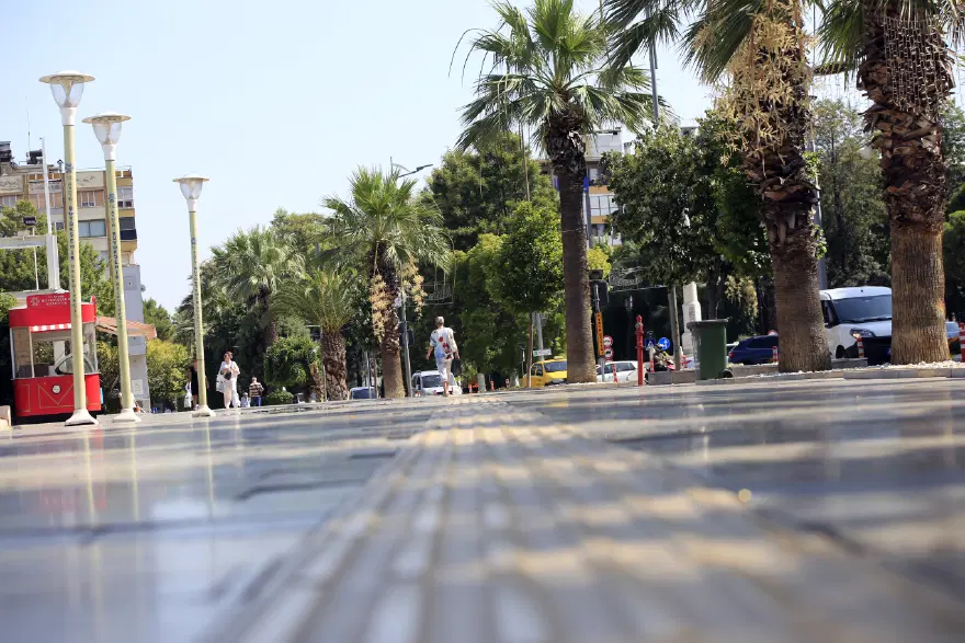 Bugün yaz, yarın sonbahar. Kuvvetli sağanak geliyor sıcaklık 5 derece düşecek