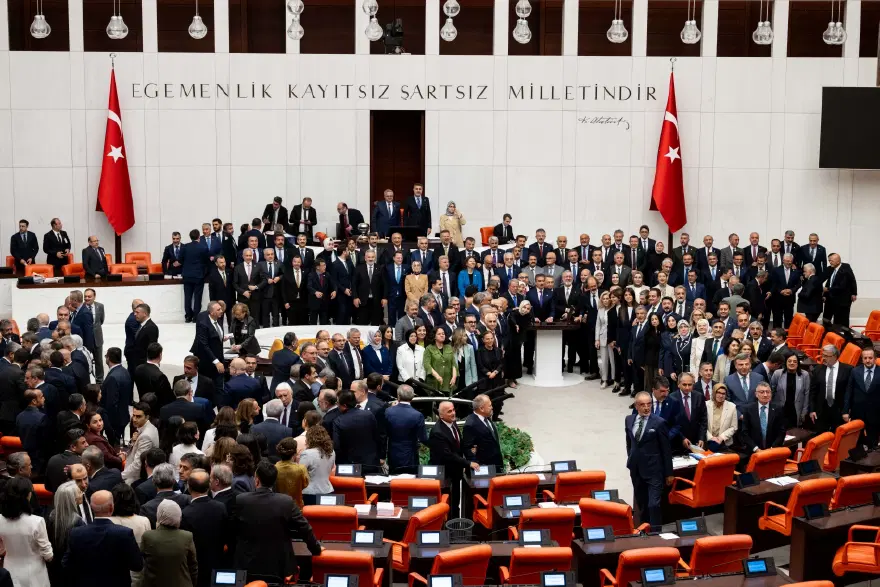 Çerçeve yasa oylamasında dikkat çeken ayrıntılar. Yasaya kimler ret oyu verdi?