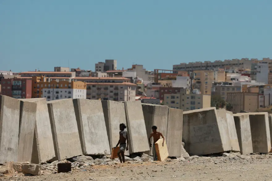 Ceuta sınırında 15 Ağustos alarmı. Fas ve İspanya'dan büyük güvenlik önlemi 3