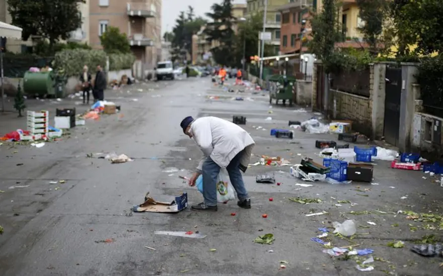 Çöplükte bir gün boyunca aradılar. 1 milyon avroluk piyango bileti kurtarıldı 1
