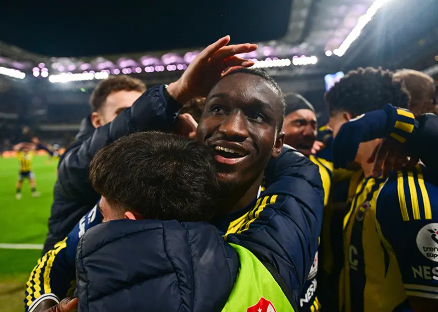 Daha imzaları kurumadan Fenerbahçe'den ayrıldılar. İki isim İstanbul'dan gitti 2