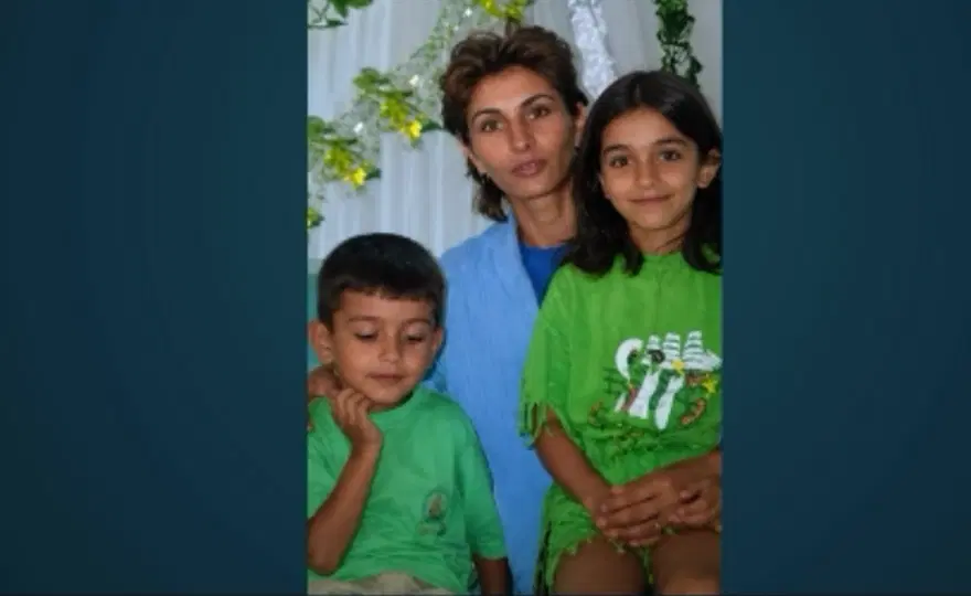 Depremde çocukları ve eşi öldü, engelli kaldı. Azmiyle "Yaşayan insan hazinesi" oldu