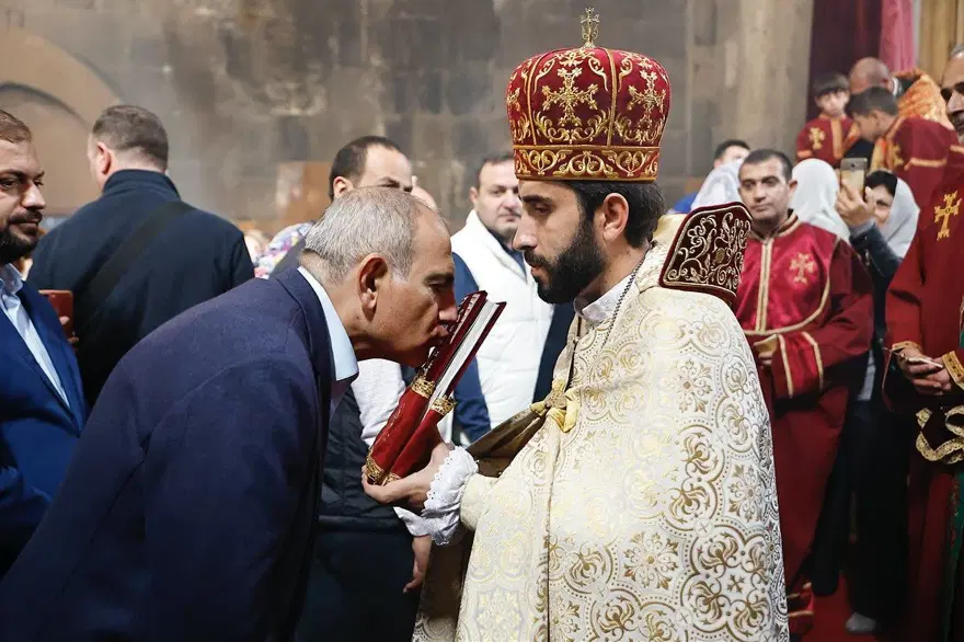 PAŞİNYAN, ÜLKEYİ RUSYA'NIN YÖRÜNGESİNDEN ÇIKARMAYA ÇALIŞIYOR 1