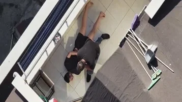 İki milyon liralık altınla kaçan kuyumcu kuryesi çatıda yakalandı