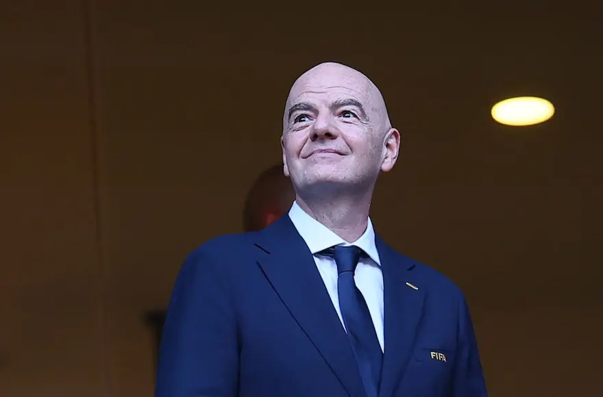 FIFA liderleri tepkilerin hedefindeki Gianni Infantino'nun arkasında