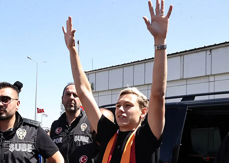 Galatasaray transferi resmen açıkladı. İşte Batrakov'un maliyeti 3