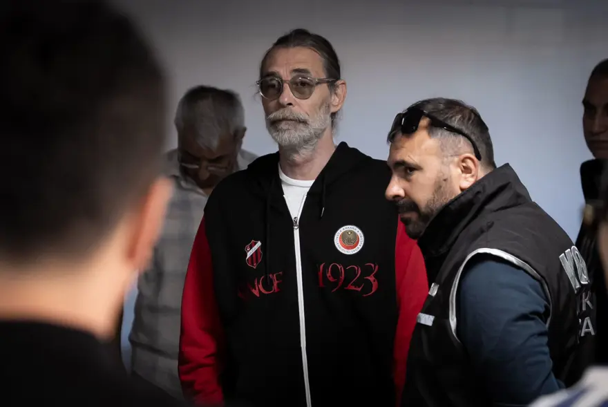 Görevden uzaklaştırılmıştı. Erdal Beşikçioğlu'nun esrar testi pozitif çıktı