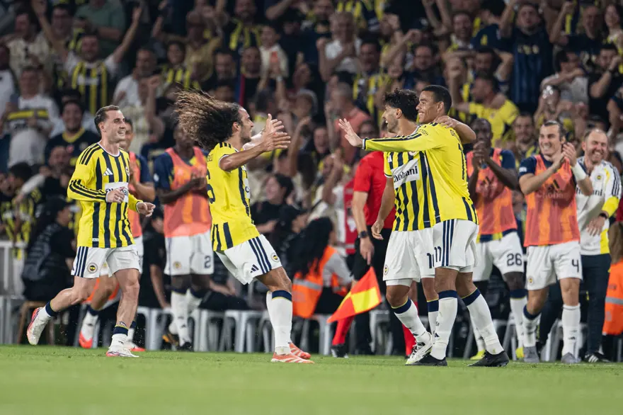 YILDIZLAR GEÇİDİ - MİLLİYET 2