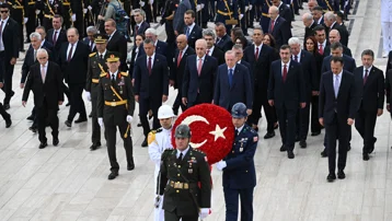 Cumhurbaşkanı Erdoğan: 104 yıl önce olduğu gibi menfur planlara müsaade etmiyoruz
