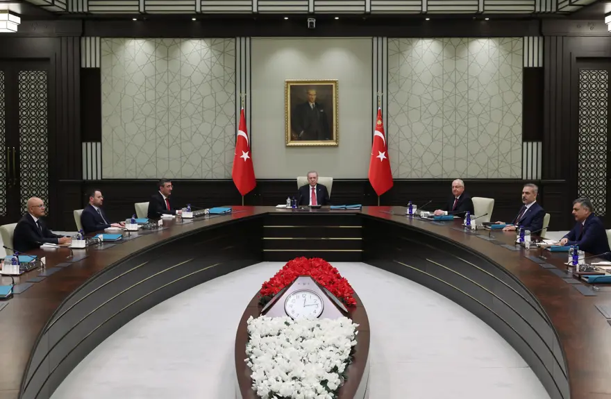 Hayat hikayeleri YAŞ kararlarıyla gündeme geldi. Türkiye üç komutanı konuşuyor