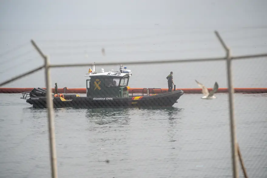 İspanya, göçmenlere karşı deniz bariyeri kurdu 1