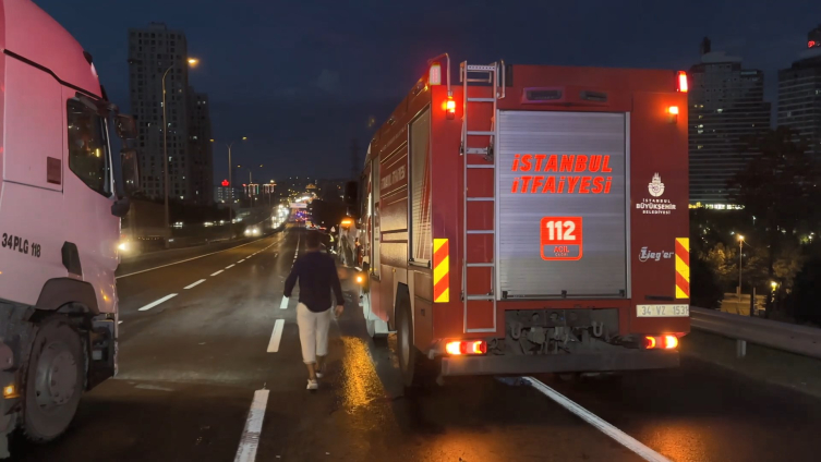 İstanbul'da meydana gelen iki zincirleme kazada 10 kişi yaralandı
