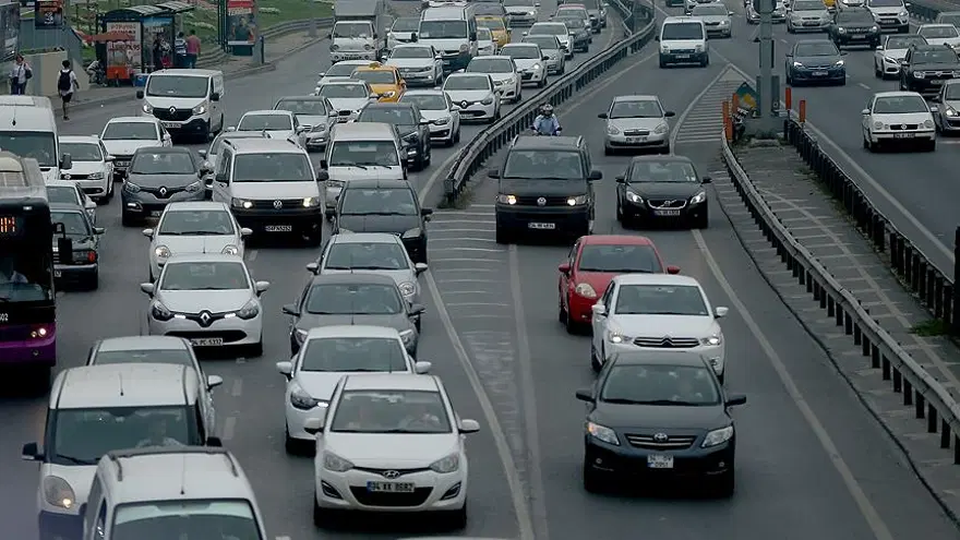 İstanbul'da pazar planı yapanlar dikkat! Bazı yollar trafiğe kapatıldı 4