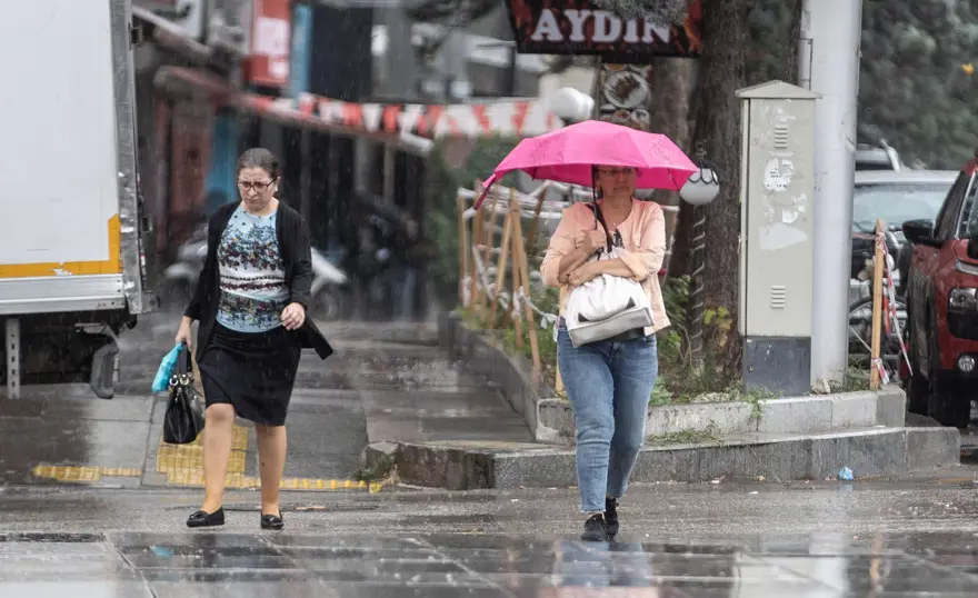 PAZAR GÜNÜ YAĞMUR BEKLENTİSİ VAR 5