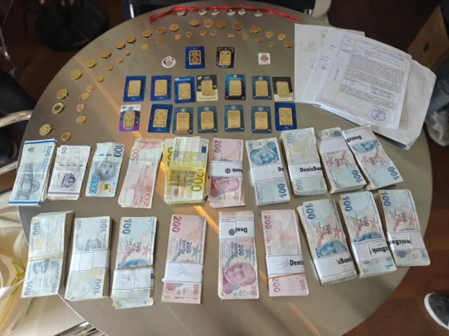 EVİNDEN ÇIKANLAR 2