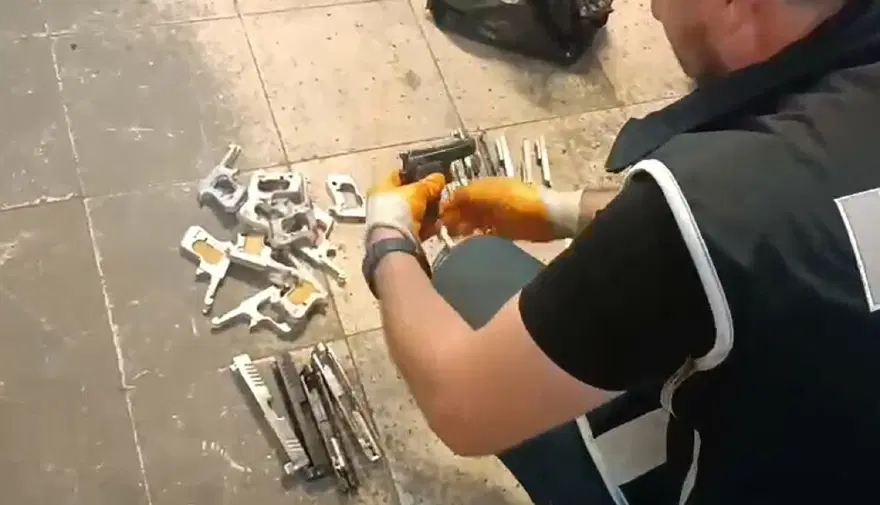 İzmir ve Manisa'da silah kaçakçılığı operasyonu: 13 gözaltı 2