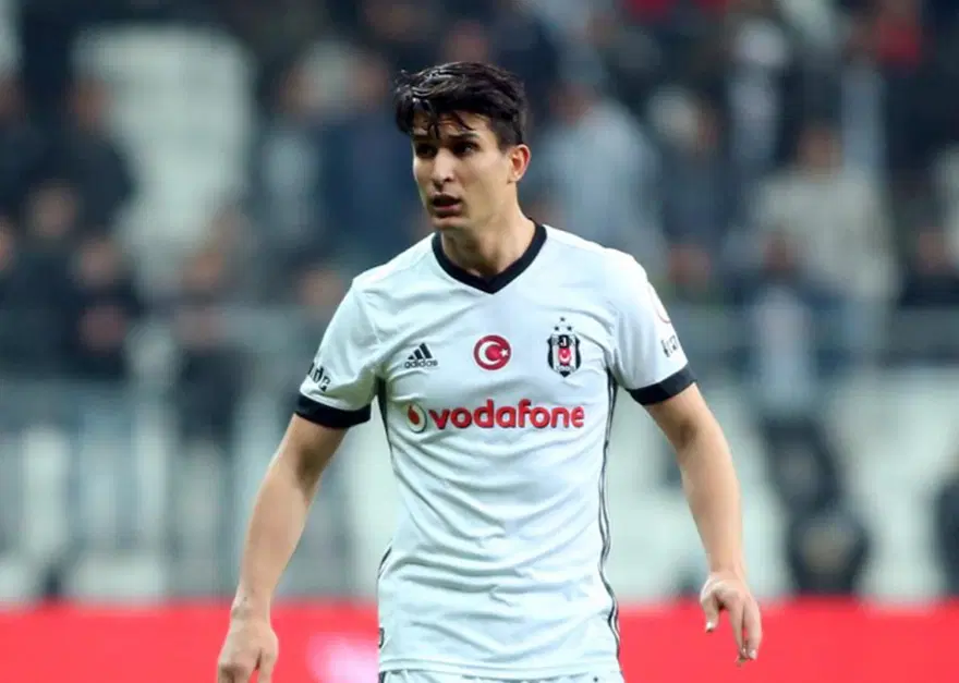 NECİP UYSAL'IN KARİYERİ 4