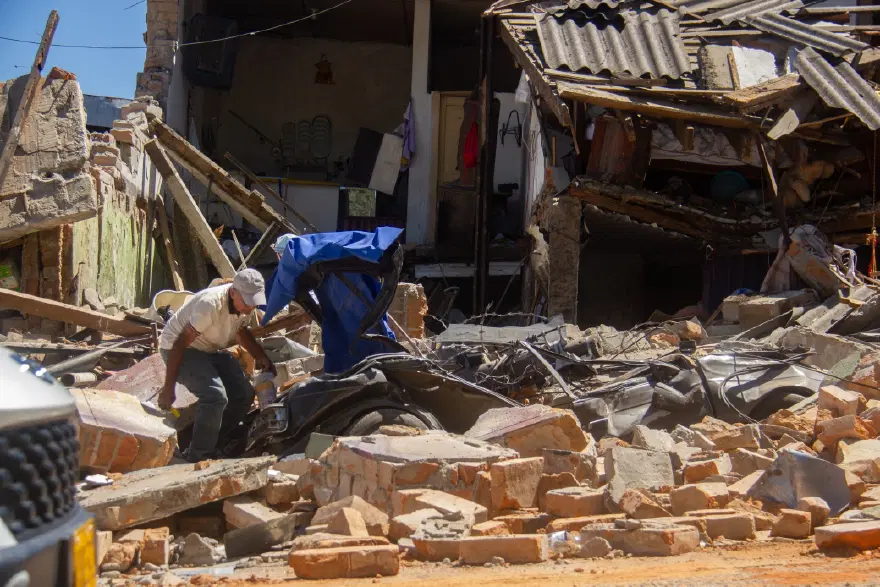 Kolombiya'da 7.4 şiddetinde deprem: Geniş çaplı yıkım kameralara yansıdı 4