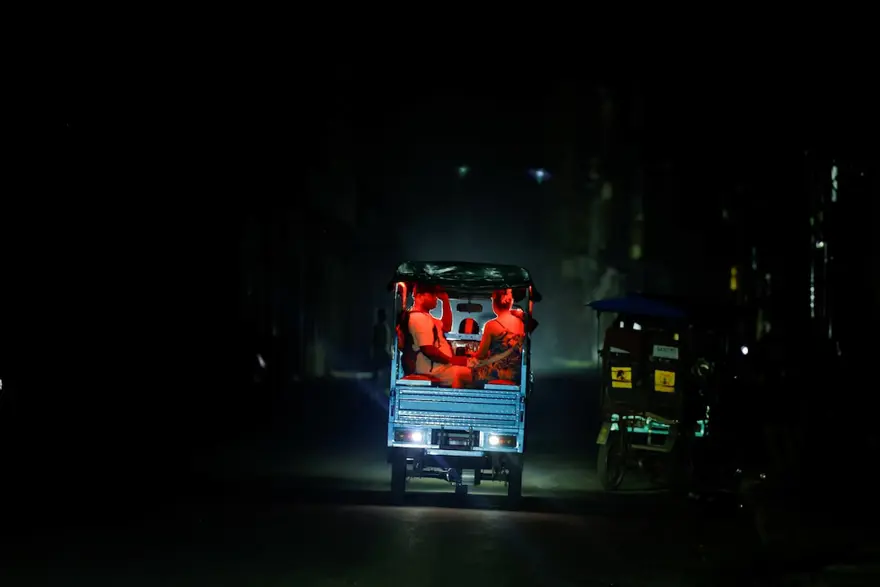 Küba'da elektrik şebekesi yine çöktü. Beş eyalet karanlıkta kaldı