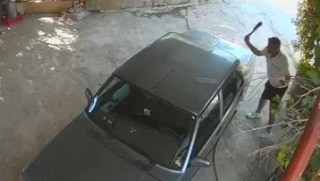 Eski sevgili dehşeti: Otomobili kullanılamaz hale getirdi