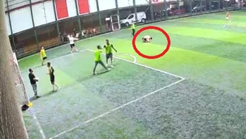 Halı saha maçı sırasında fenalaştı. Hastanede hayatını kaybetti