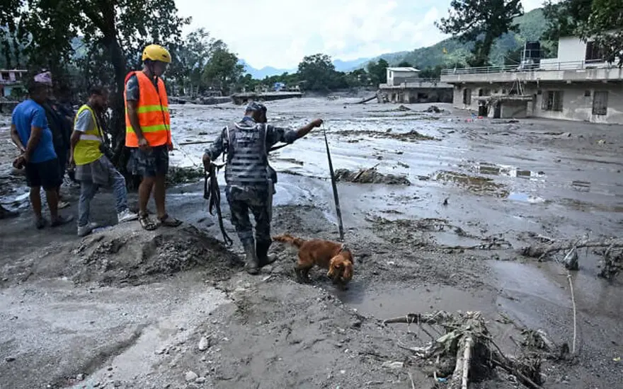 Nepal ve Çin sınırındaki sel felaketinde can kaybı artıyor