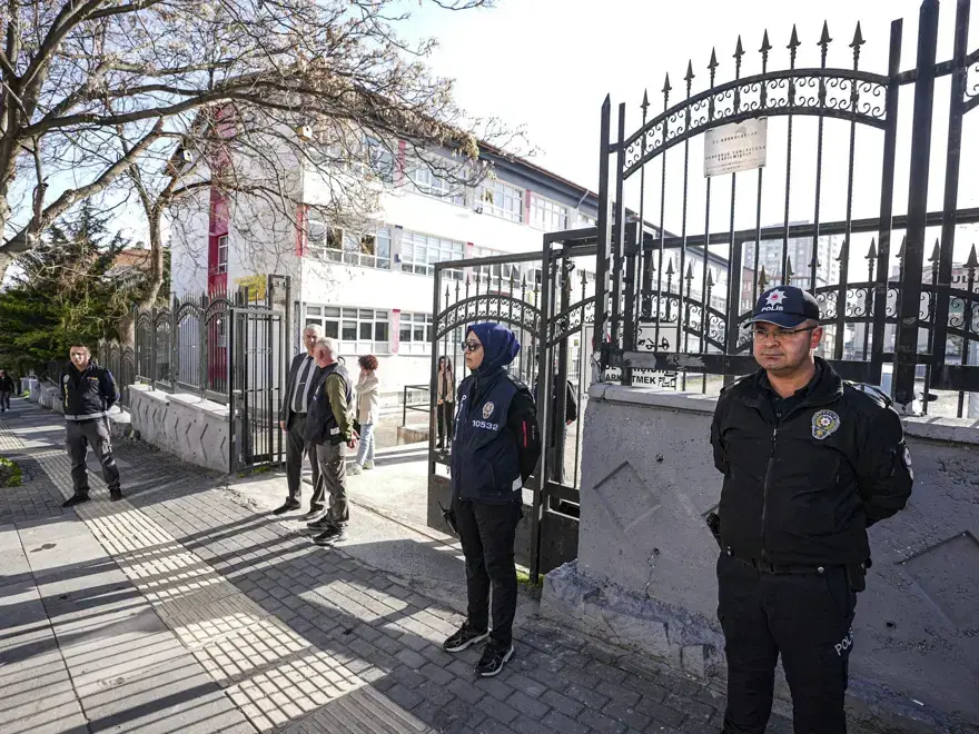 Okullarda yeni dönem başlıyor. 30 bin bahçe görevlisi işe alınacak, ayrıntılar belli oldu