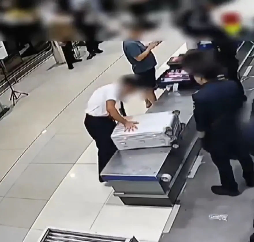 Pilot havalimanında uyuşturucuyla yakalandı. Testi de pozitif çıktı 1