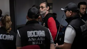 Görevden uzaklaştırılmıştı. Erdal Beşikçioğlu'nun esrar testi pozitif çıktı