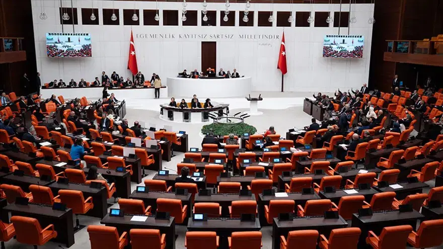 Suça sürüklenen çocuk yasası TBMM'de kabul edildi 1